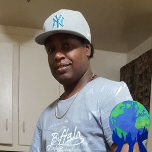 Meet your Posher, Carlos